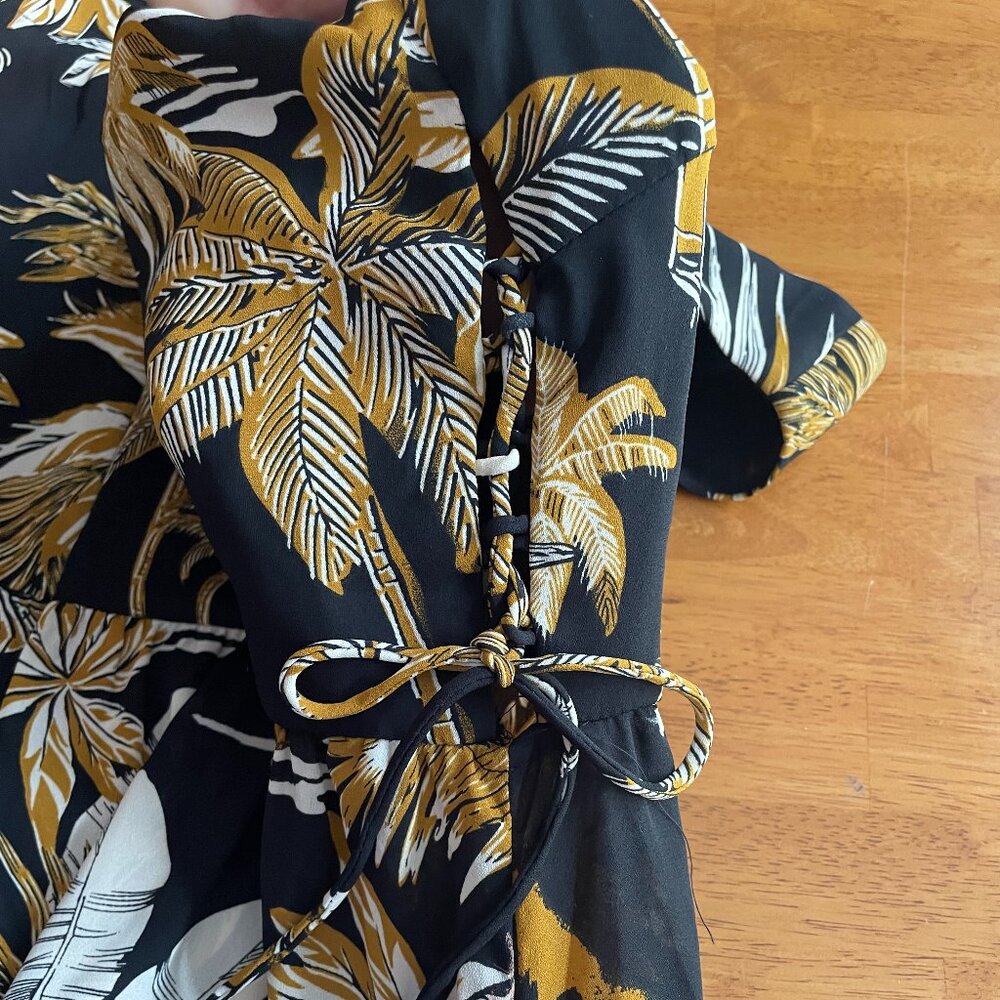 NWOT Size 14 H&M black white and golden yellow Hawaiian-print dress - Picture 15 of 15